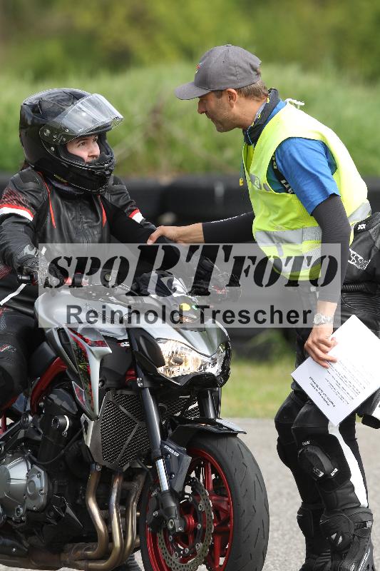 /Archiv-2025/10 23.04.2025 Cornu Master School ADR/gruen-vert/6